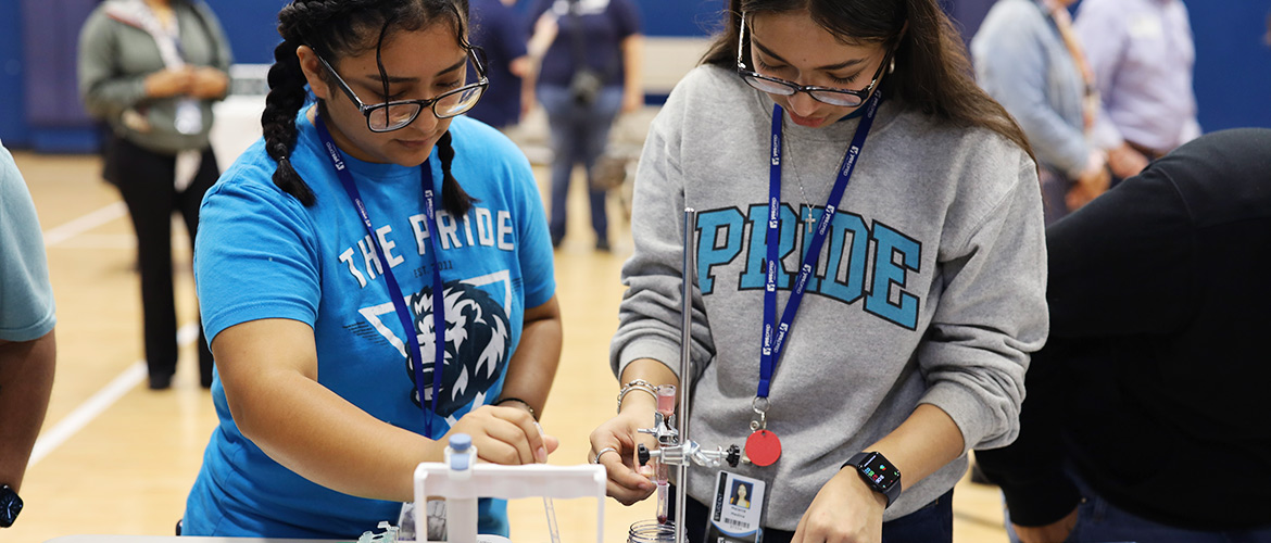 Two Houston high schoolers participate in BridgeYear's career test drive program